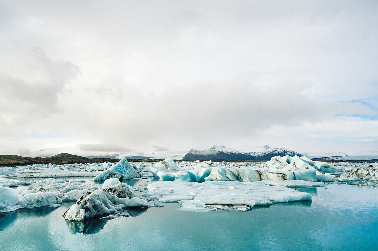 Фото: Unsplash / Adam Jang 